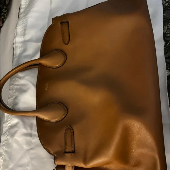 Coach Empire 40 Honey Brown - Picture 8 of 10